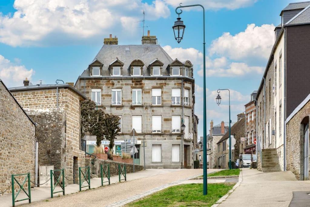 Panorama Sur Le Chateau De Carrouges Apartman Kültér fotó